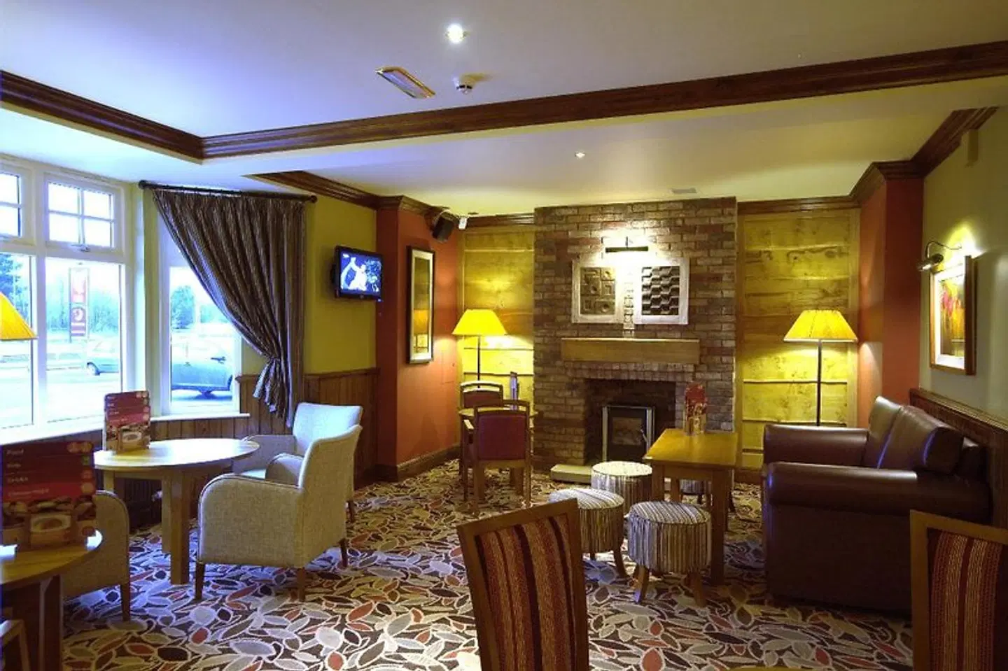 Premier Inn Dumbarton/Loch Lomond LOUNGE_LOBBY