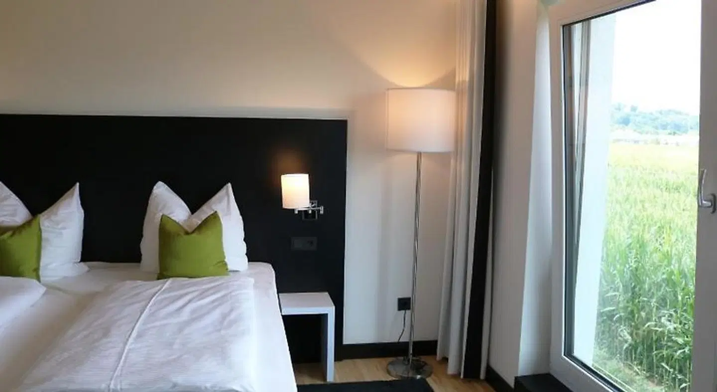 KF Hotel ROOM_EXAMPLE