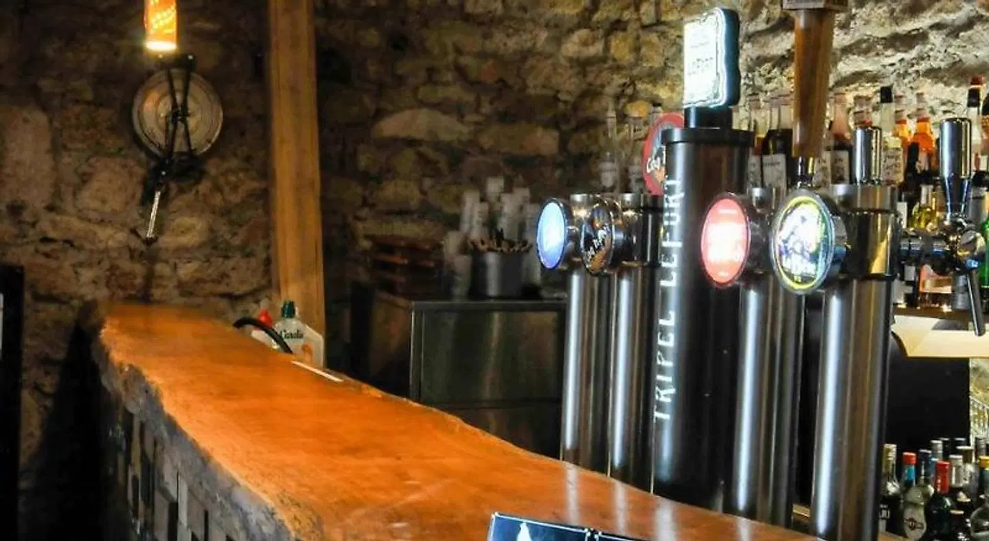 La fontaine aux loups SPORTS_AND_LEISURE