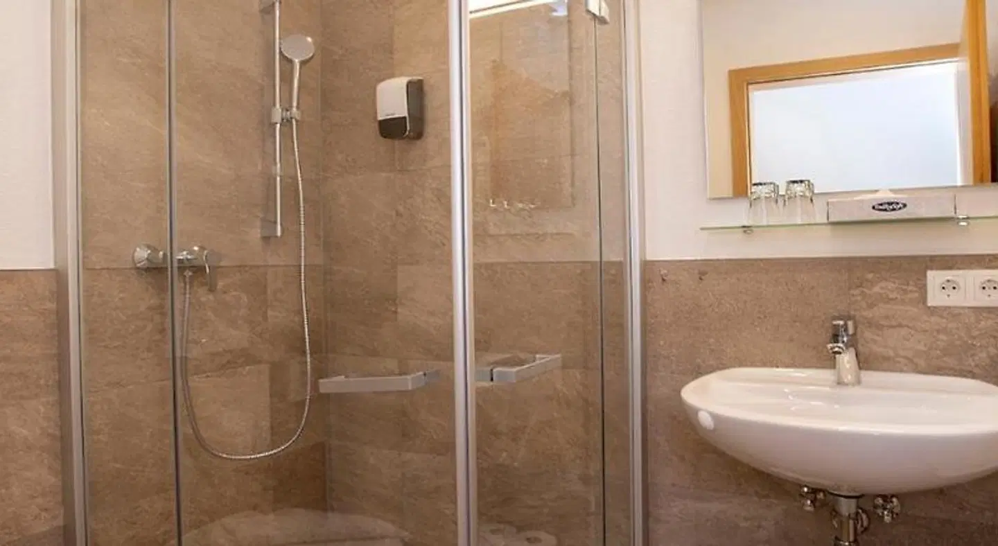 Hotel Landhaus Paradies Badezimmer