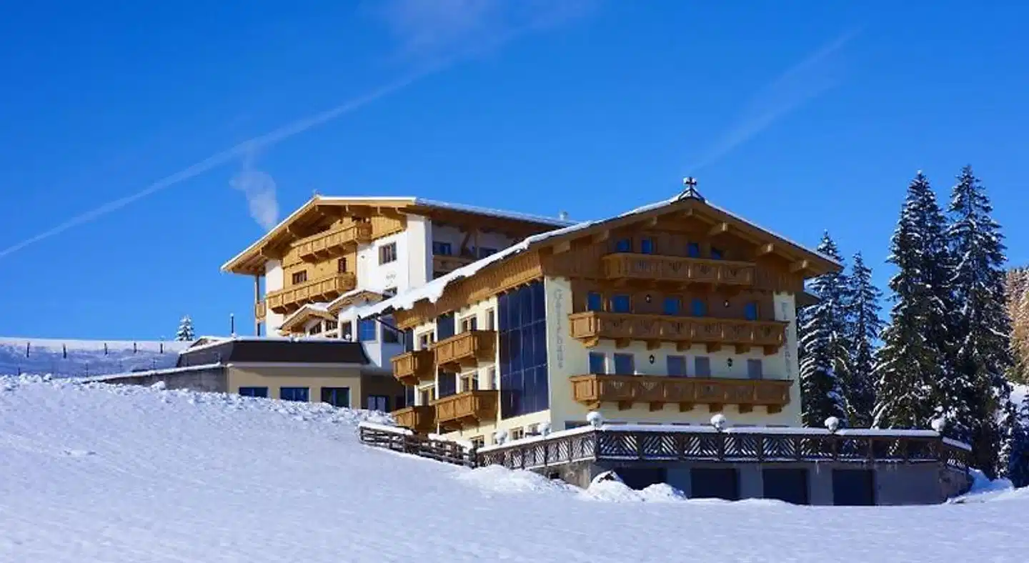 Gasthof Almhof Aussenansicht