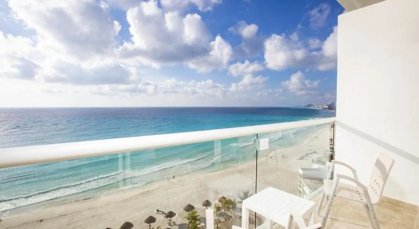 Krystal Cancun Strand