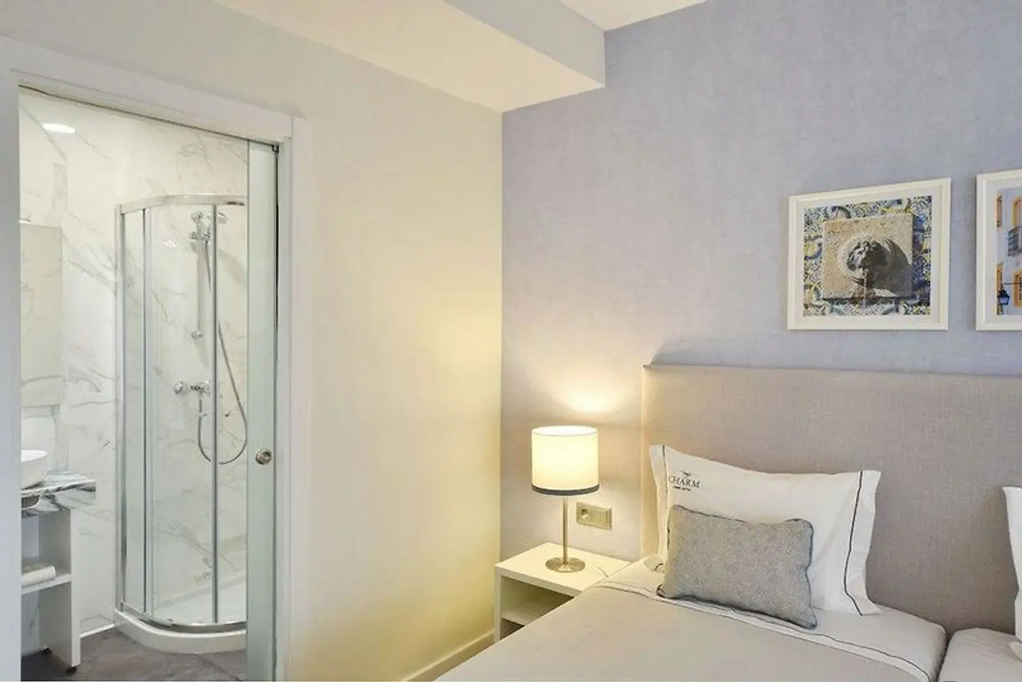 My Charm Lisbon Suites Badezimmer