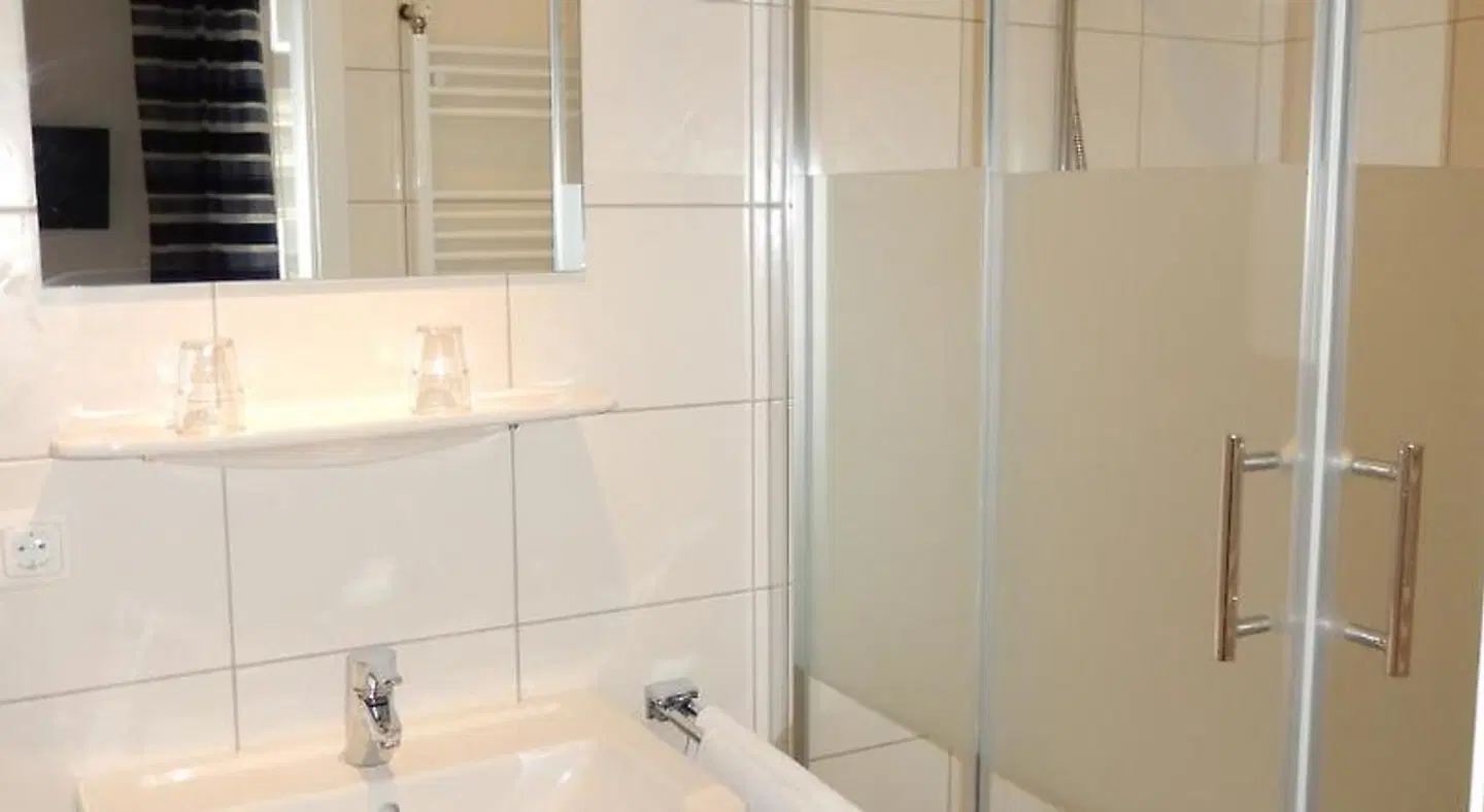 Wilder Mann Badezimmer