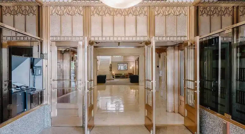 River Hotel – Hotelfoto