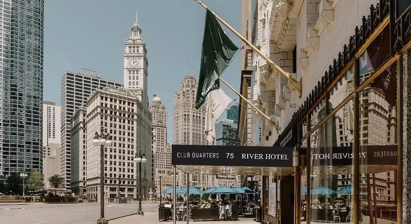 River Hotel EXTERIOR