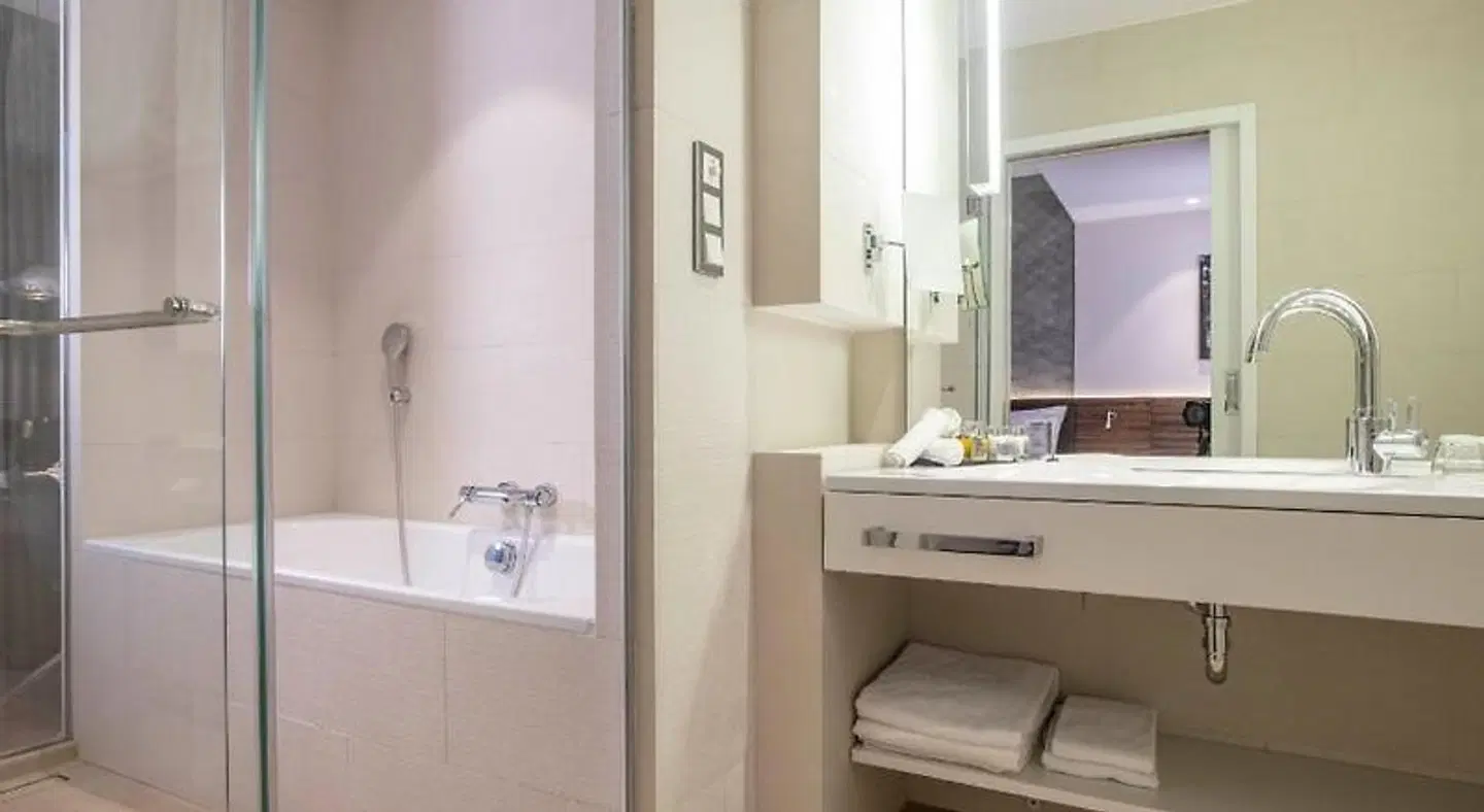 Radisson Blu Old Mill Belgrade Badezimmer