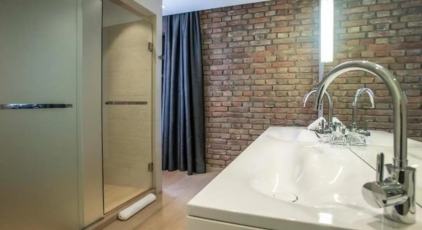 Radisson Blu Old Mill Belgrade Badezimmer