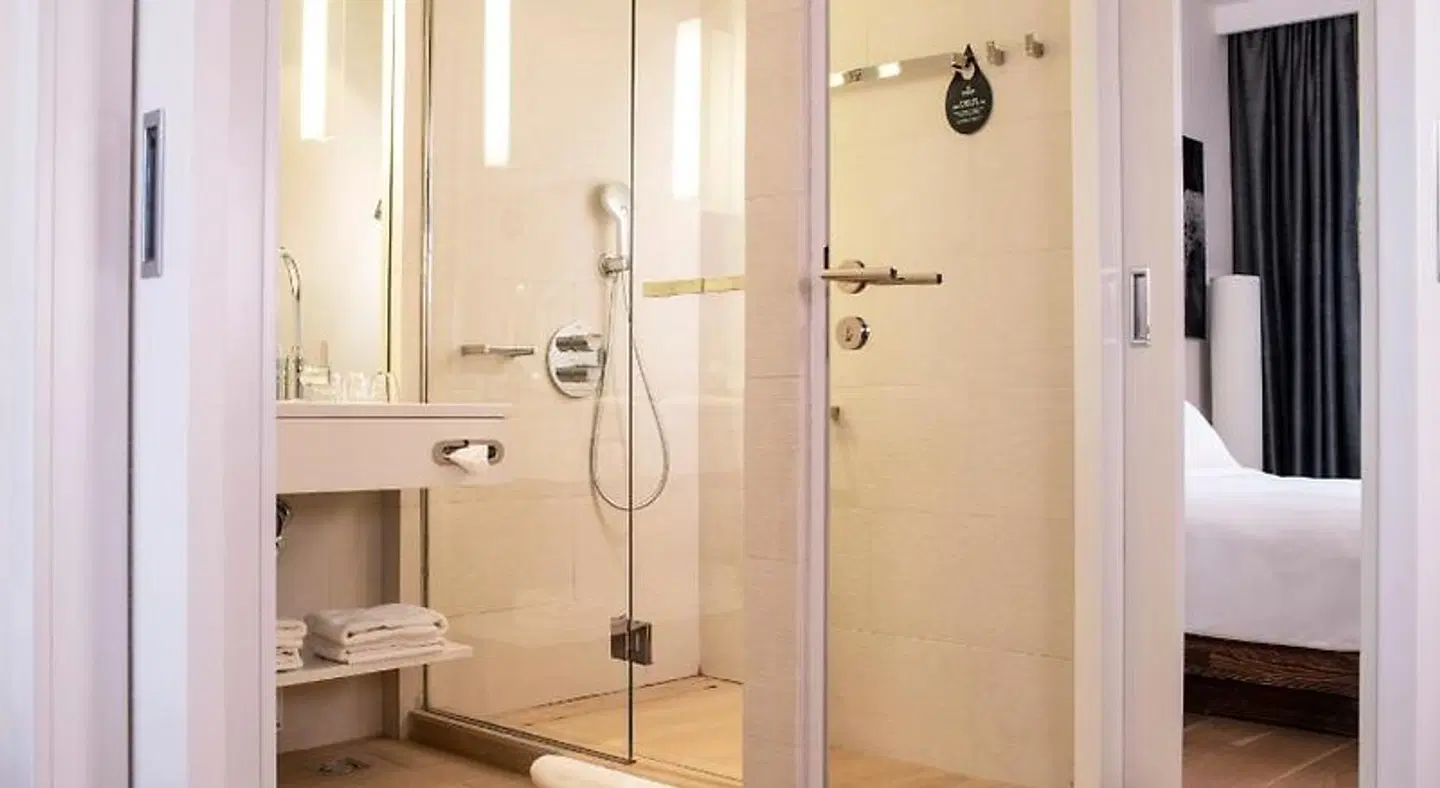 Radisson Blu Old Mill Belgrade Badezimmer