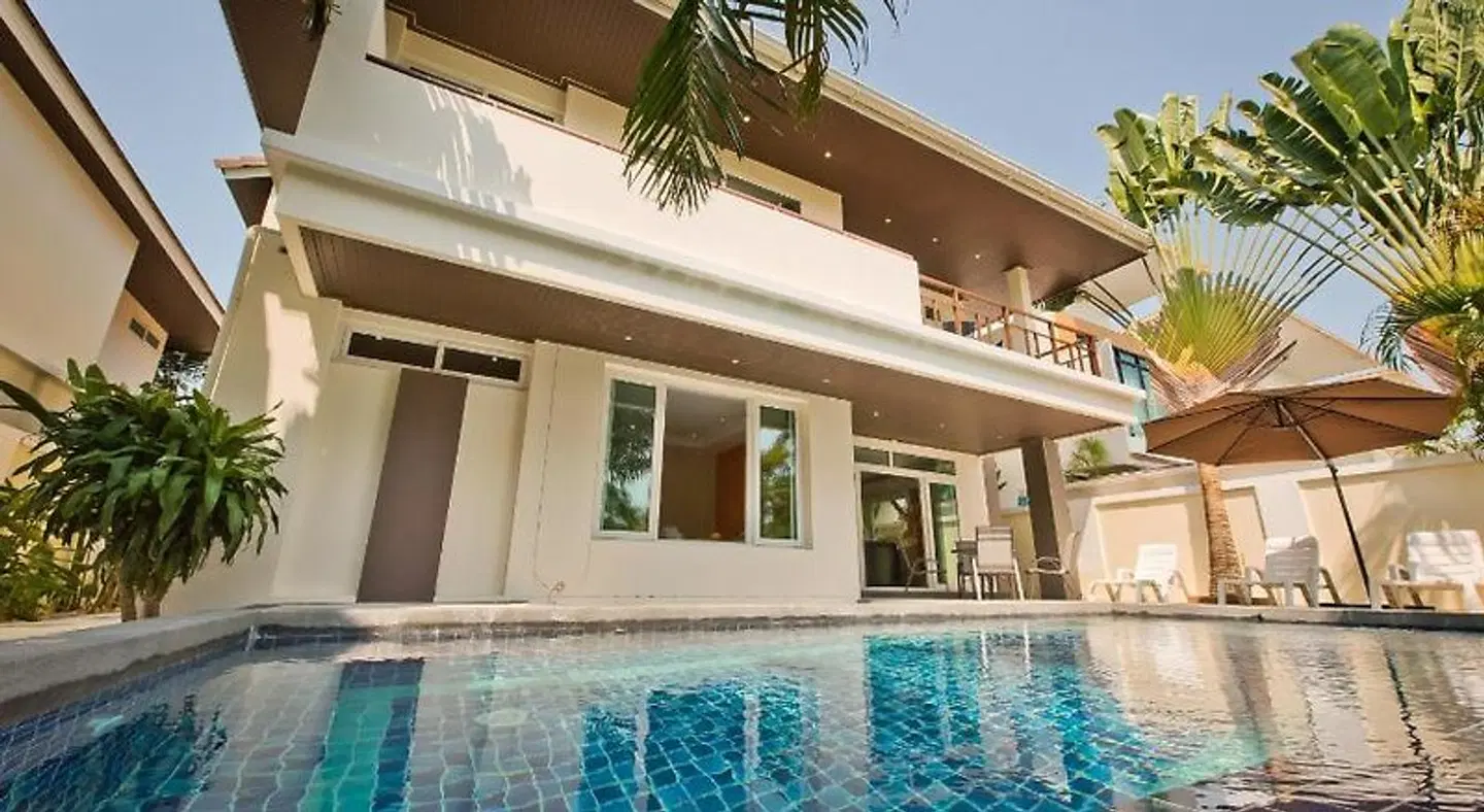 Tropicana Pool Villa EXTERIOR