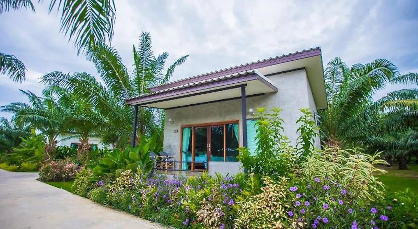 Palm Pran Resort EXTERIOR