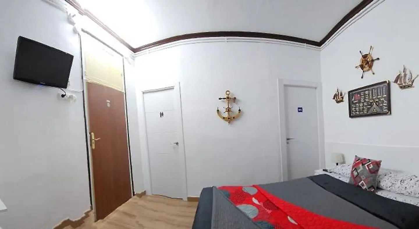 Hostal Loyola ROOM_EXAMPLE