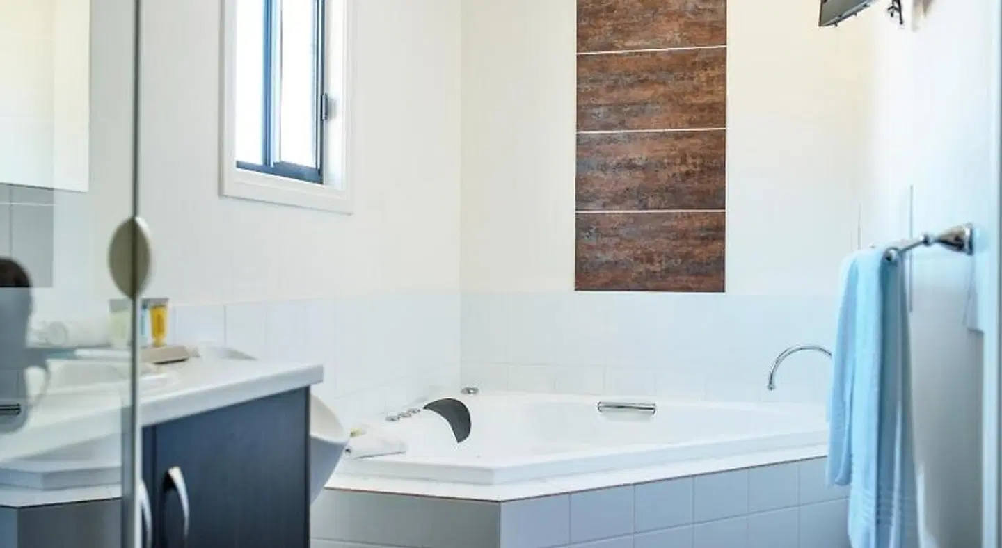 Comfort Inn & Suites Augusta Westside Badezimmer