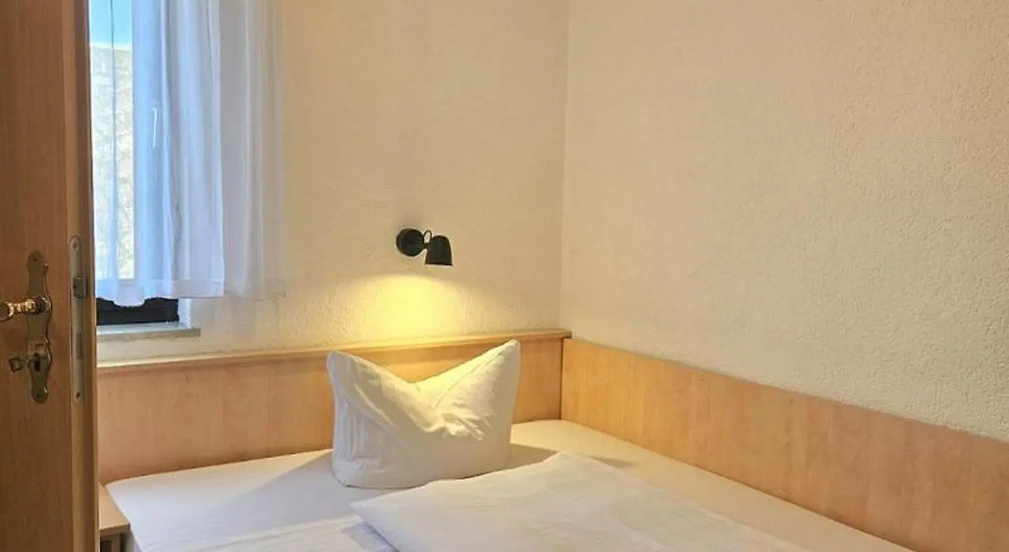 Hotel Zum grünen Kranz ROOM_EXAMPLE