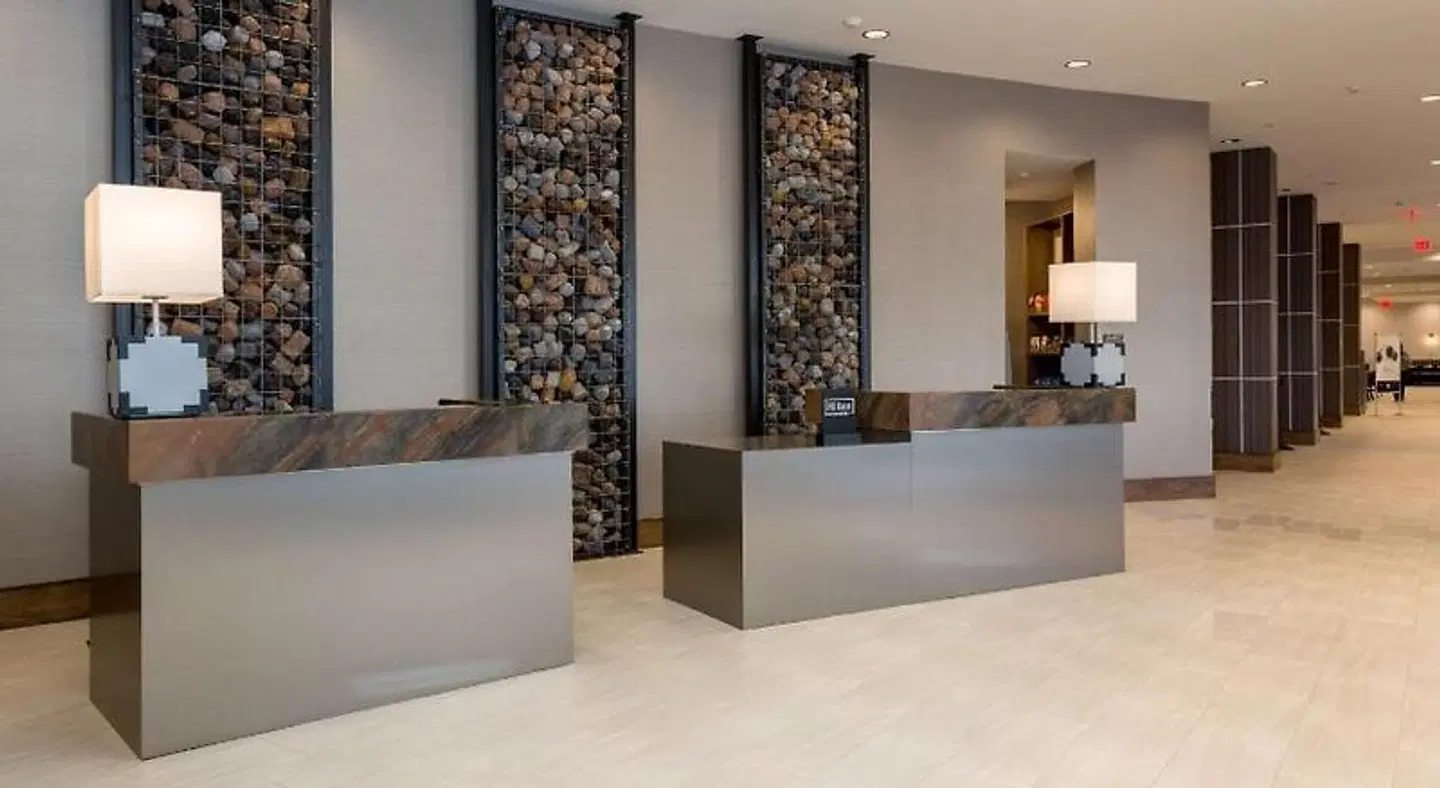 DoubleTree by Hilton Evansville, IN LOUNGE_LOBBY