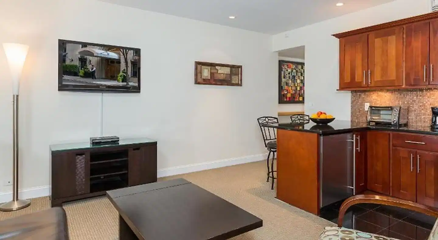 Lombardy Hotel Wohnbeispiel