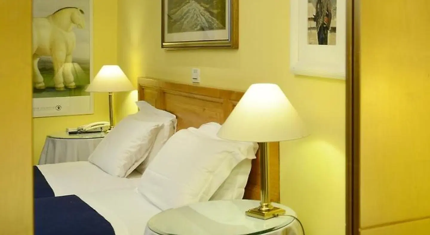 Cairoli ROOM_EXAMPLE