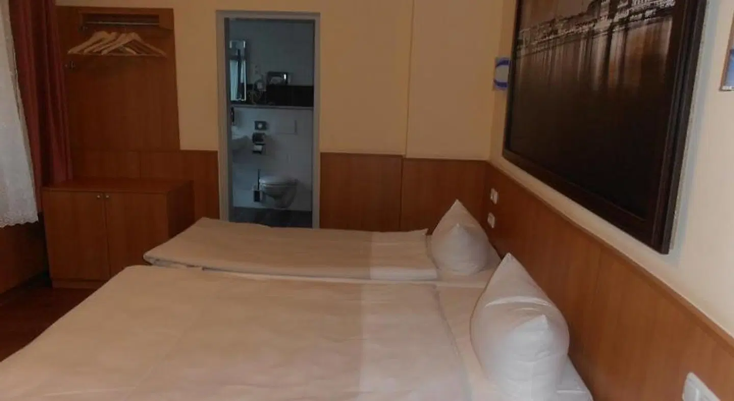 Altan ROOM_EXAMPLE