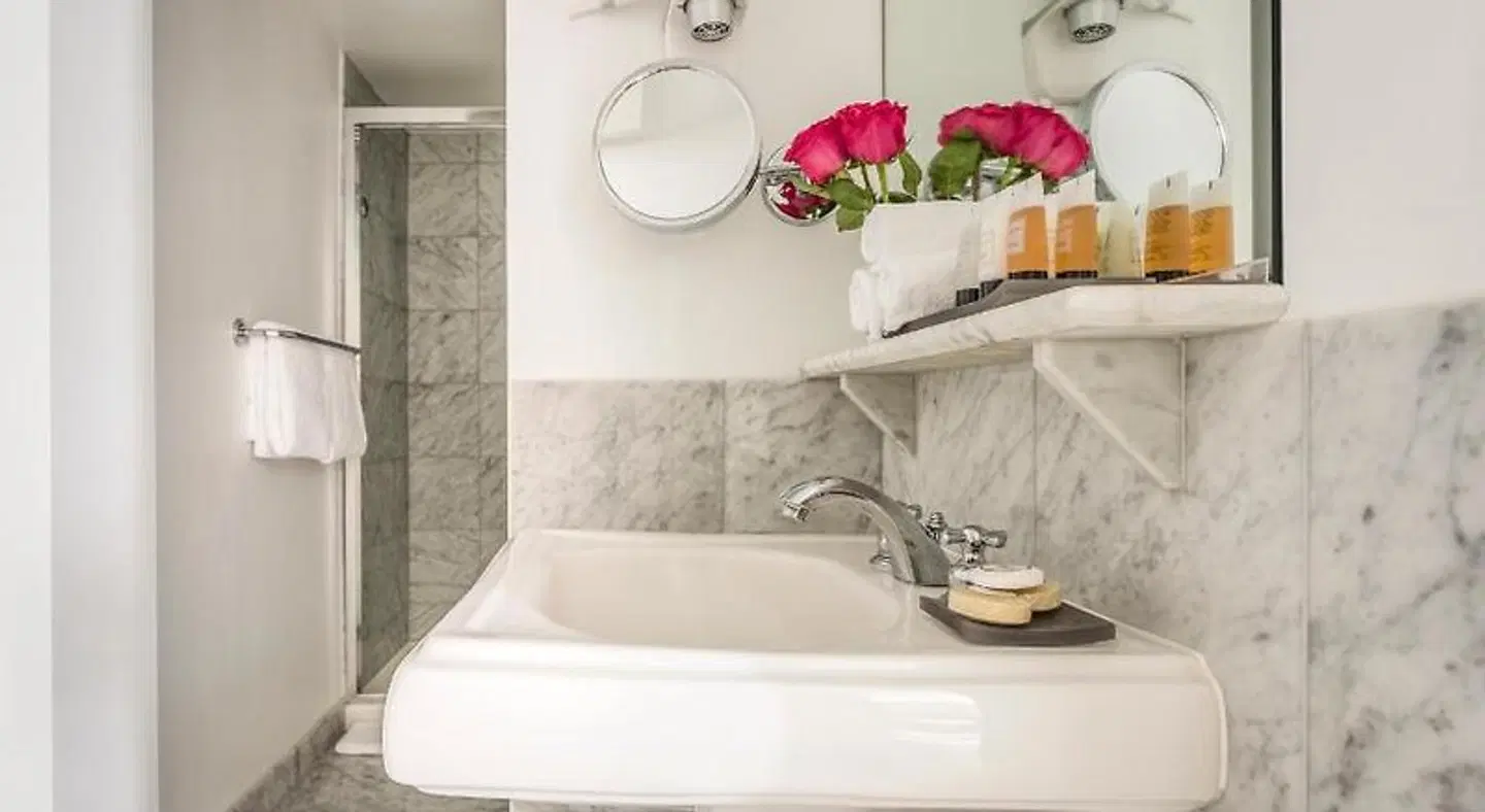 Warwick Allerton Hotel Chicago Badezimmer