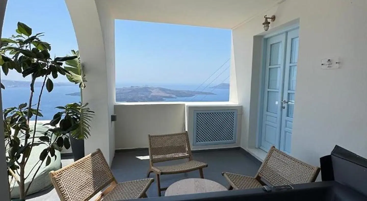 Kastro Suites ROOM_EXAMPLE