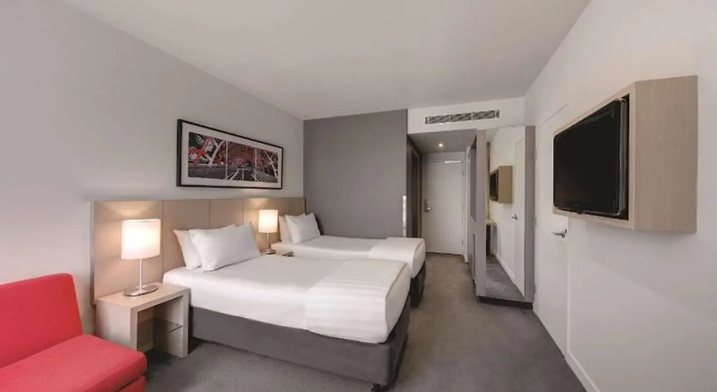 Travelodge Hotel Melbourne Docklands ROOM_EXAMPLE