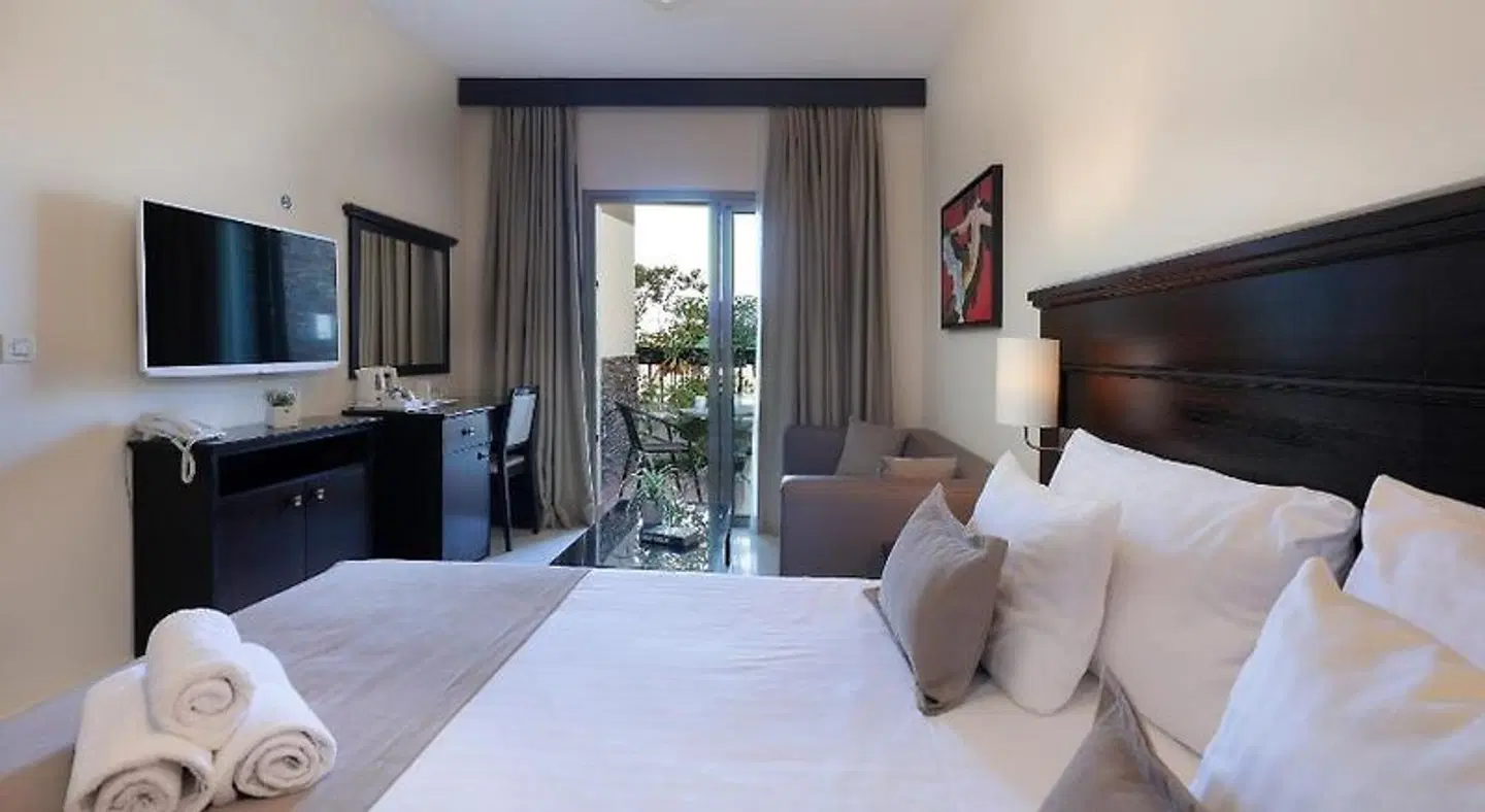 Blue Waves Resort ROOM_EXAMPLE