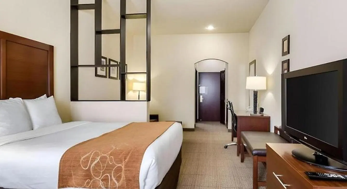 Comfort Suites near NASA - Clear Lake ROOM_EXAMPLE