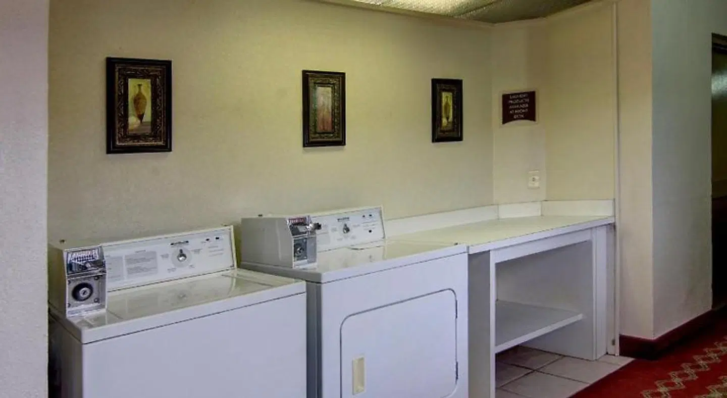 Best Western Riverside Inn ROOM_EXAMPLE