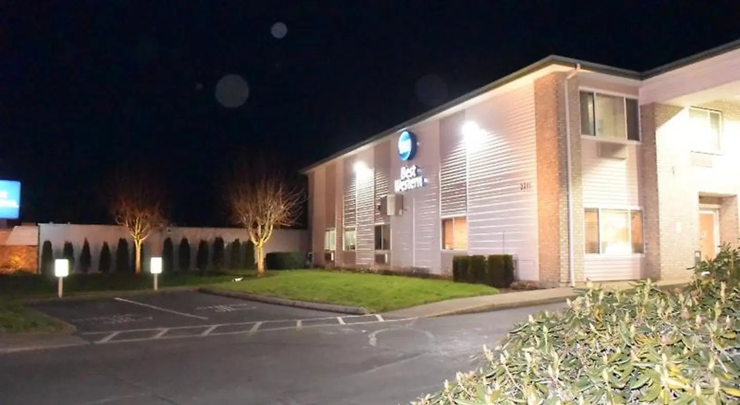 Best Western Newberg Inn EXTERIOR