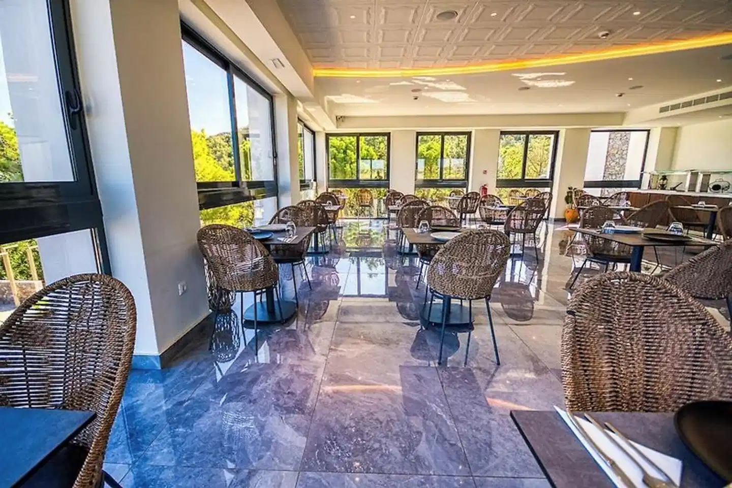 Atalanti Boutique Hotel Restaurant