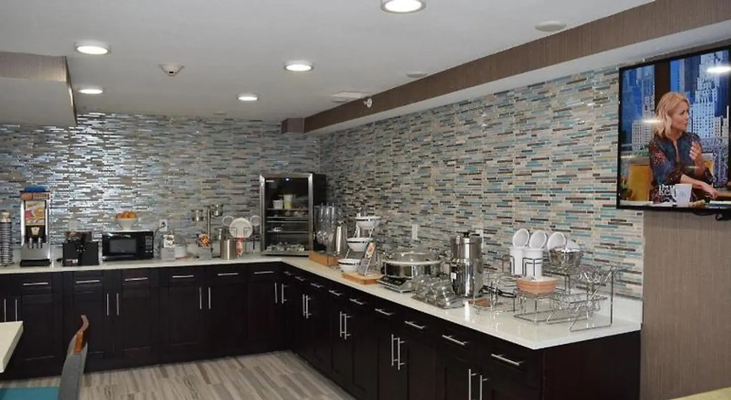 Best Western Plus Hardeeville Inn & Suites Bar