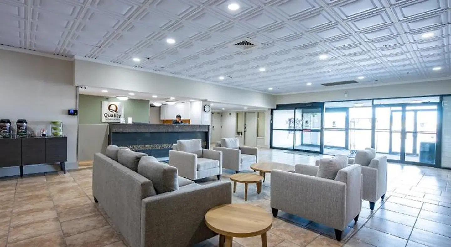 QUALITY INN WHITEHORSE Lobby
