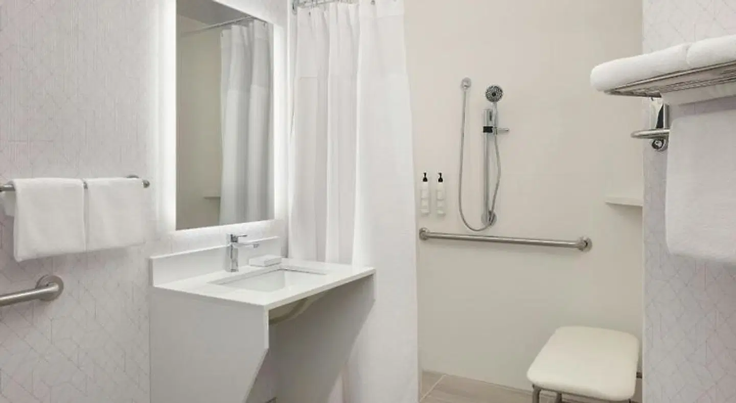 SpringHill Suites Midland Badezimmer