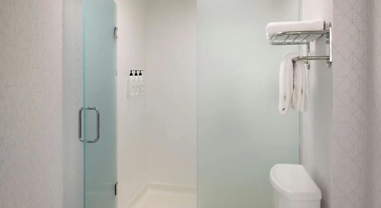 SpringHill Suites Midland Badezimmer