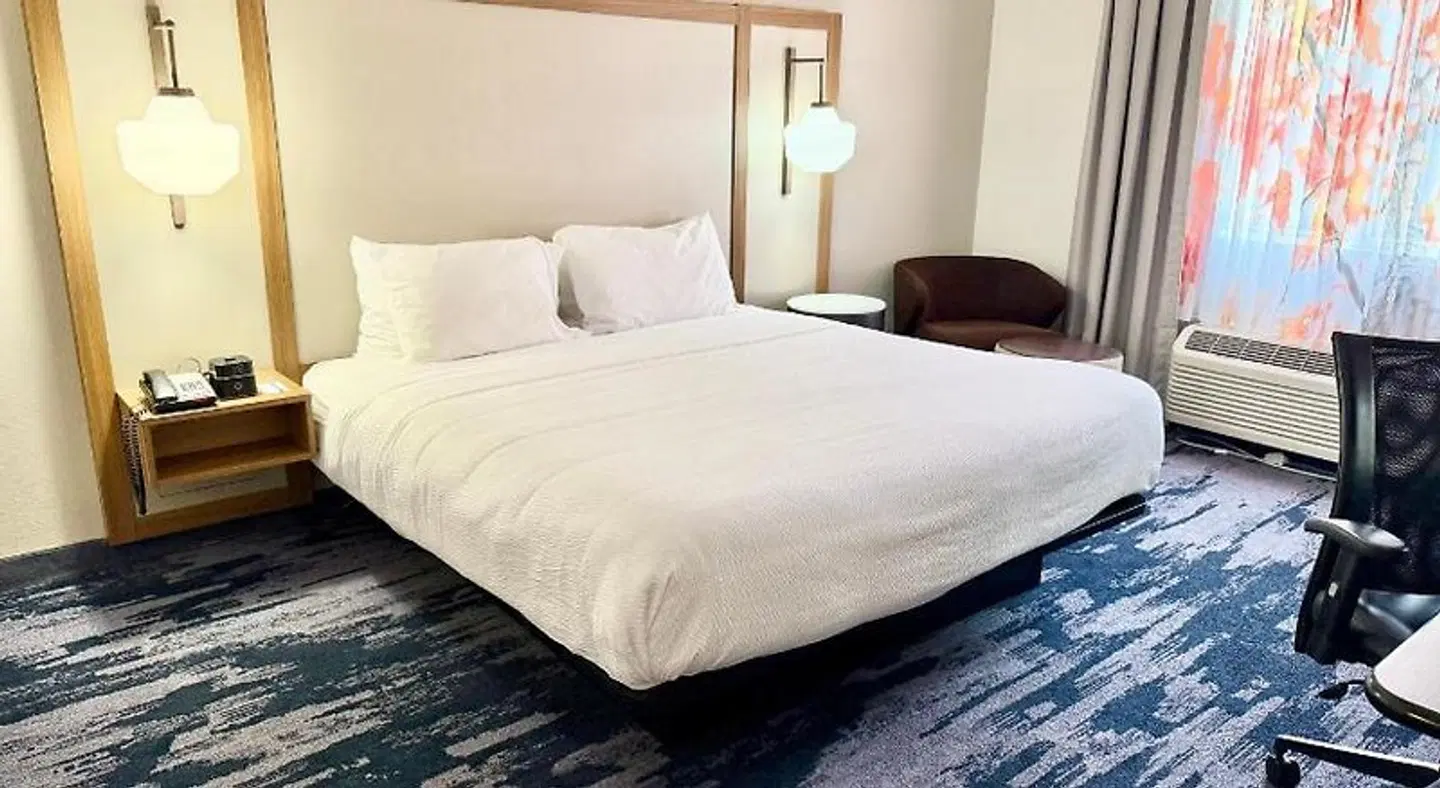 Fairfield Inn & Suites Knoxville / East ROOM_EXAMPLE