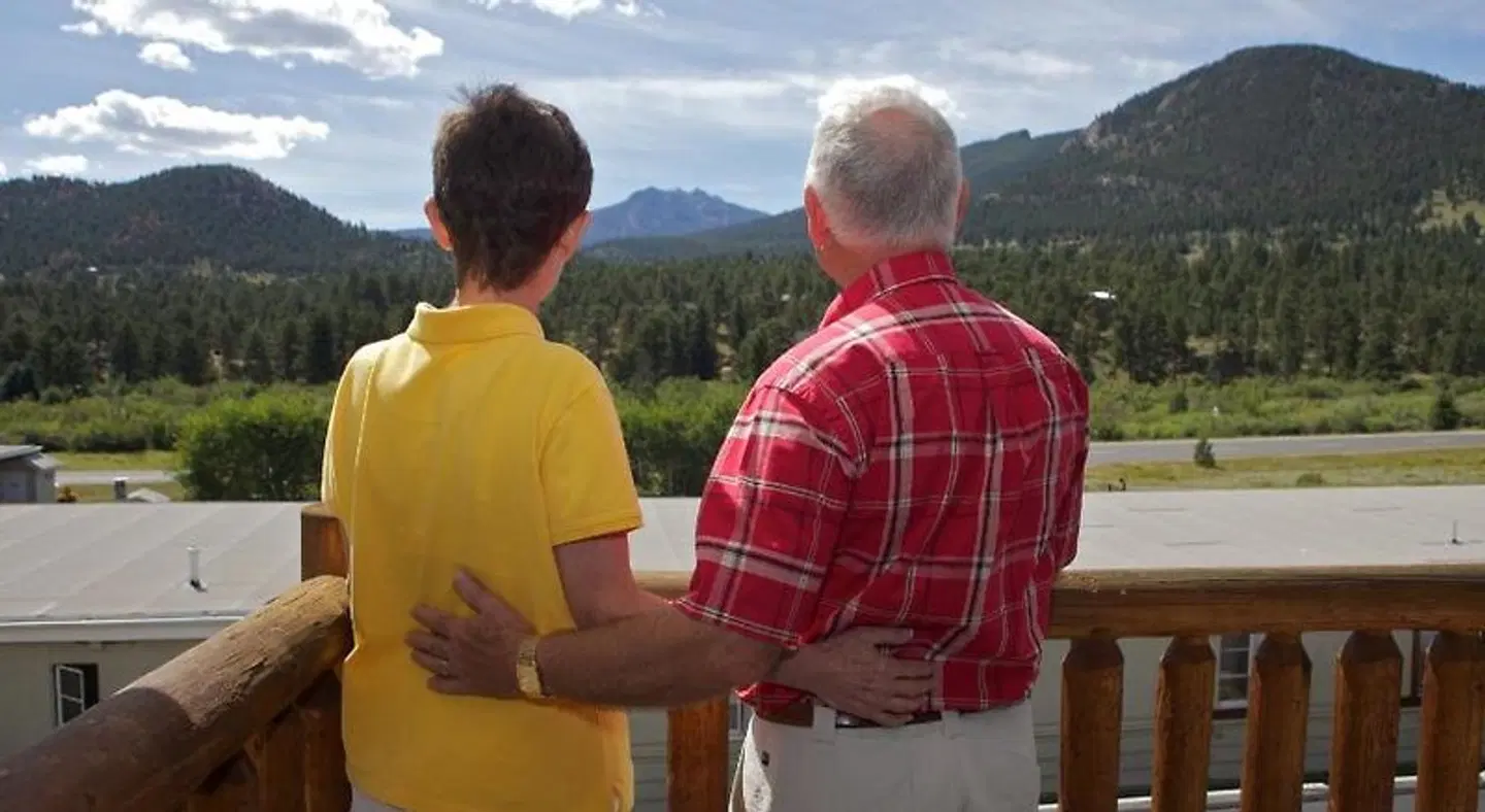 Alpine Trail Ridge Inn PEOPLE