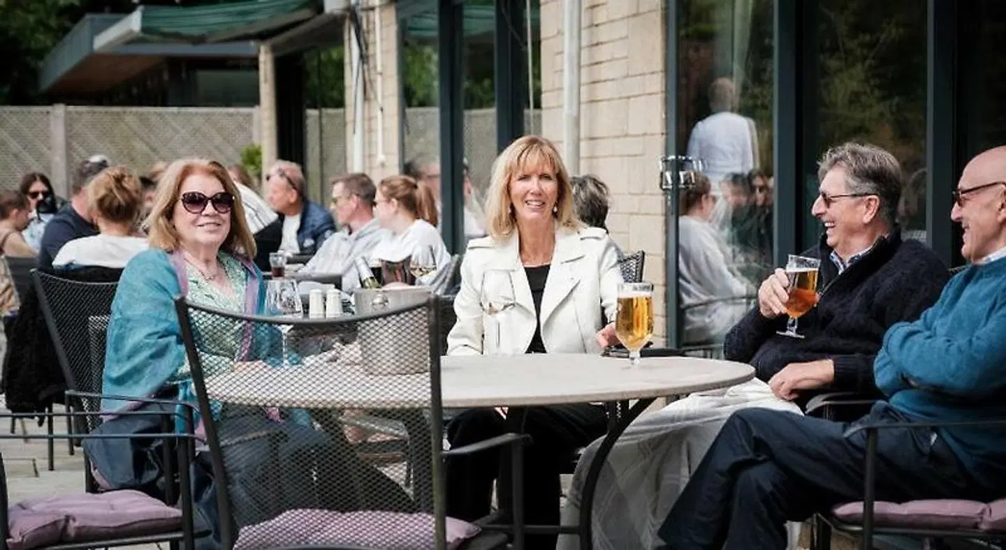 Stratton House Hotel PEOPLE