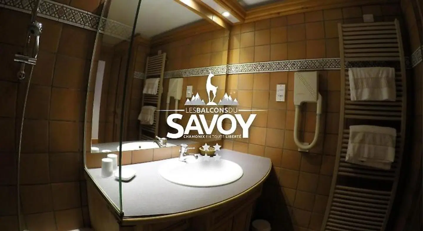 Les Balcons du Savoy Badezimmer