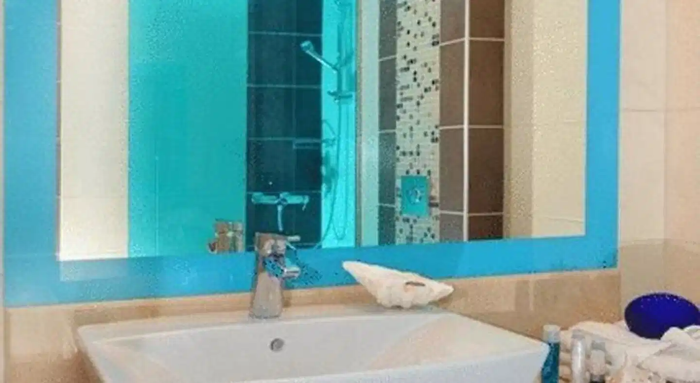 Elektra Hotel & Spa Badezimmer