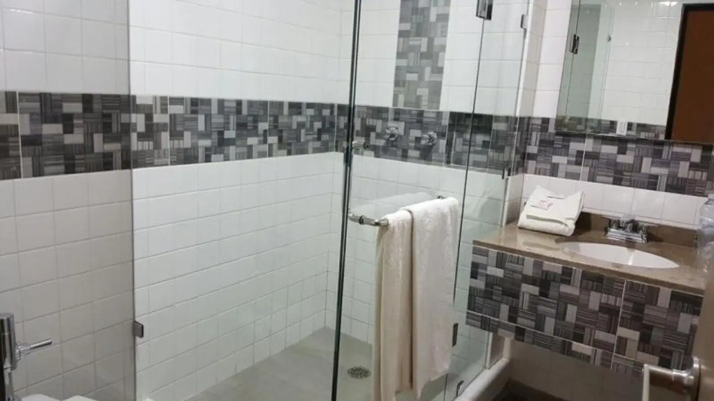 Corinto Hotel Badezimmer