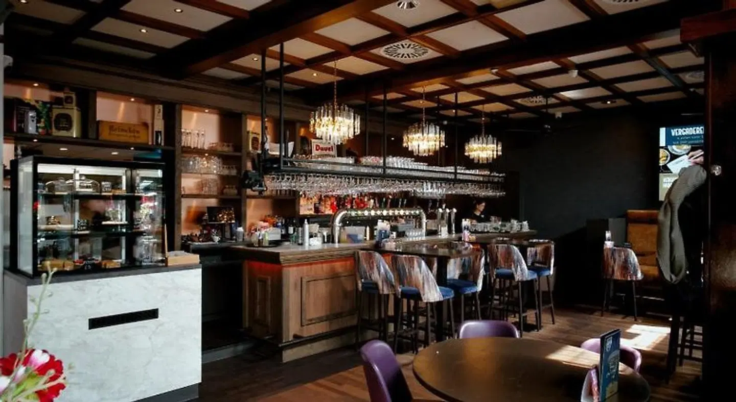 Het Wapen van Elst Bar