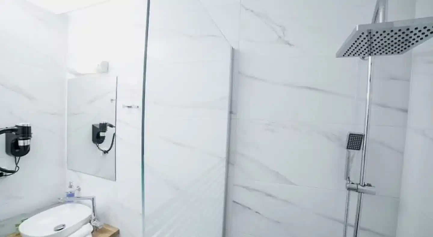 Acropolis Vision Badezimmer