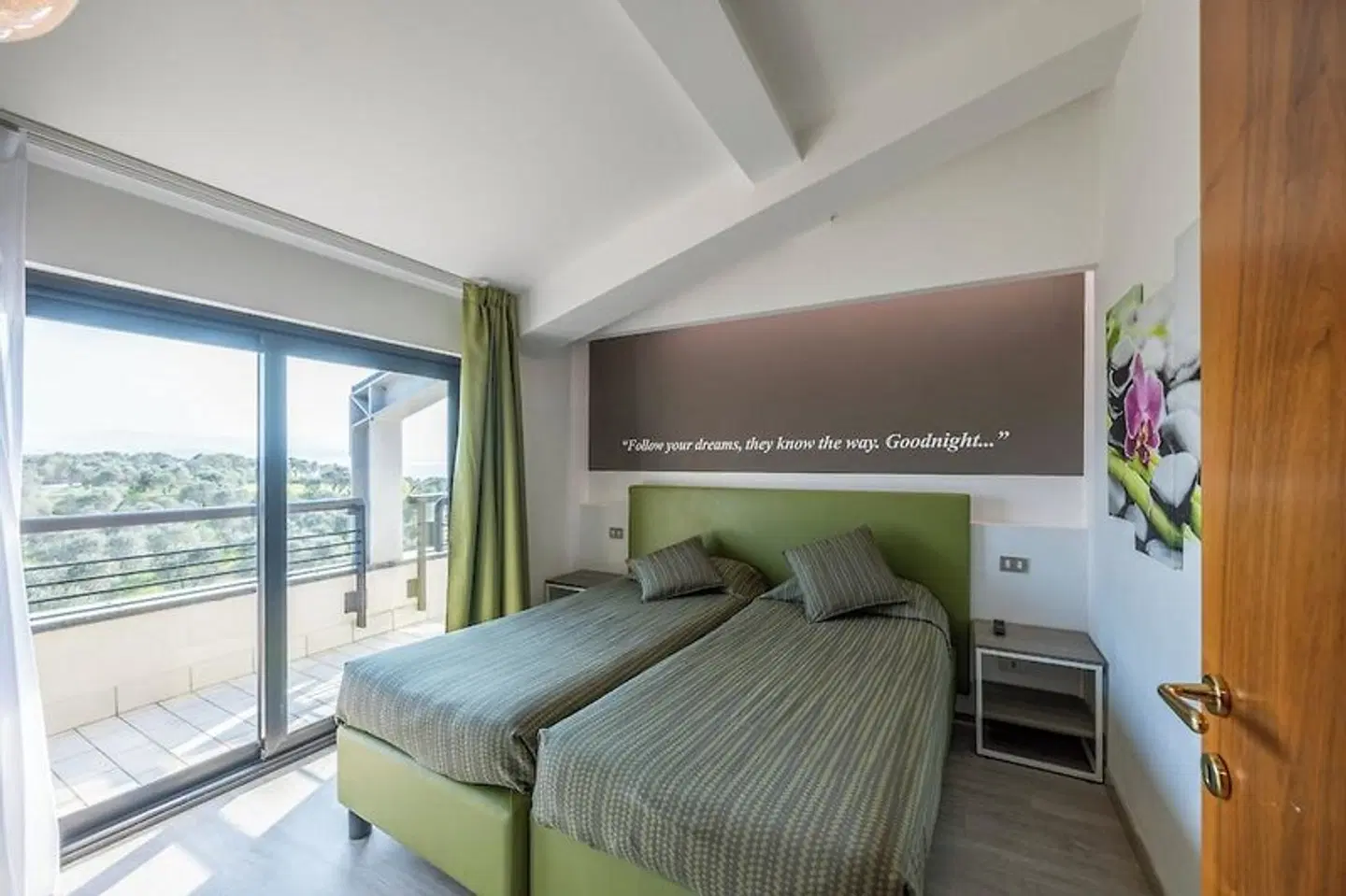 Ideal ROOM_EXAMPLE