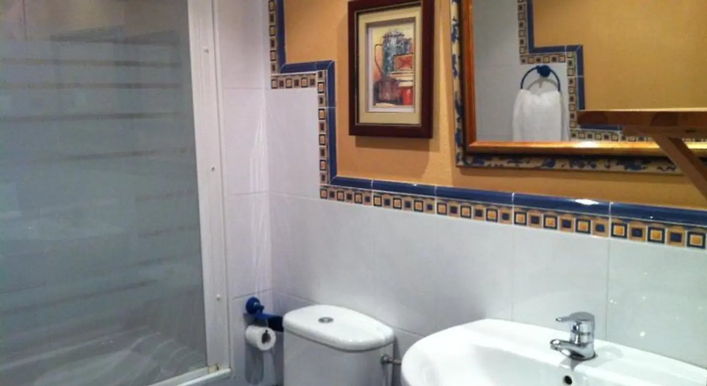 Apartamentos Alquitara Badezimmer