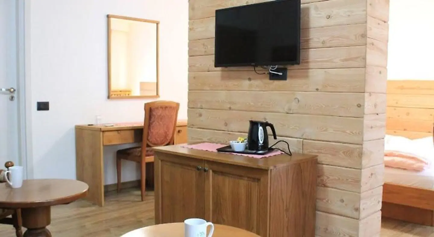 Carlone ROOM_EXAMPLE