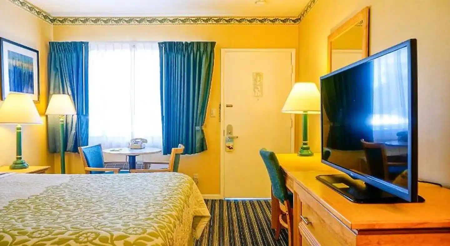 Days Inn Santa Barbara Wohnbeispiel