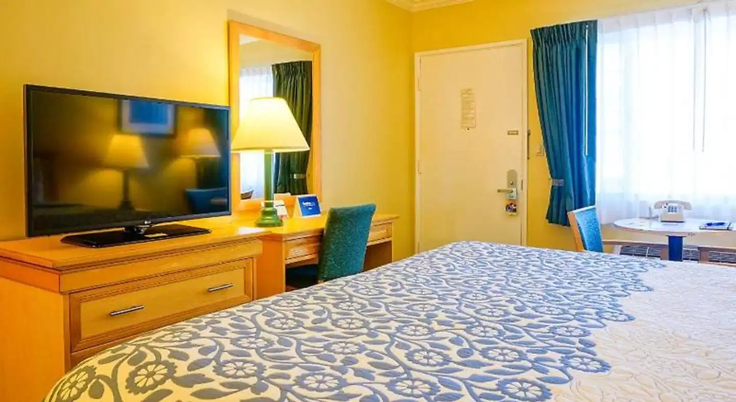 Days Inn Santa Barbara Wohnbeispiel