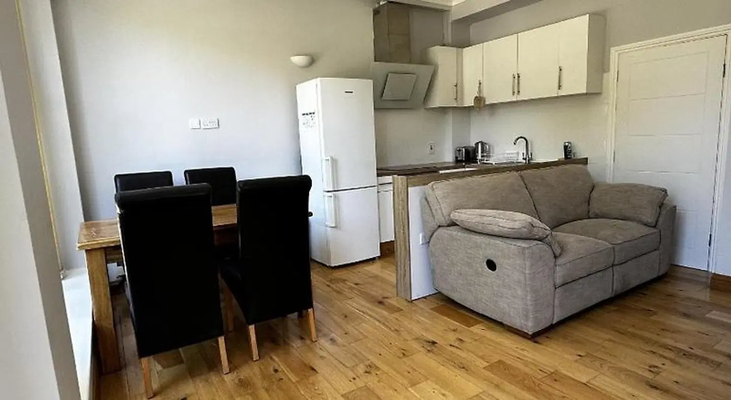 Applewood Hotel ROOM_EXAMPLE