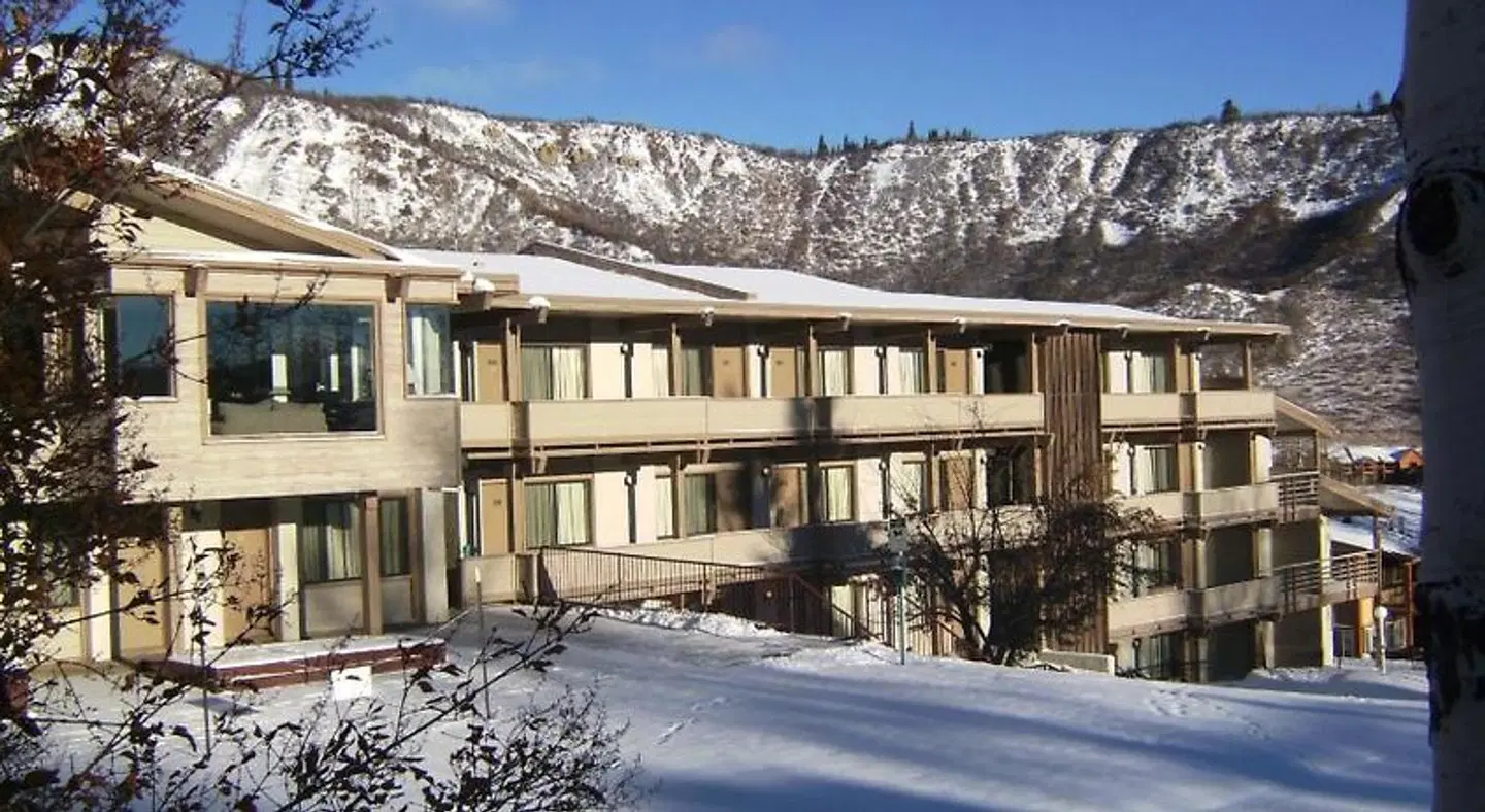 Pokolodi Lodge EXTERIOR