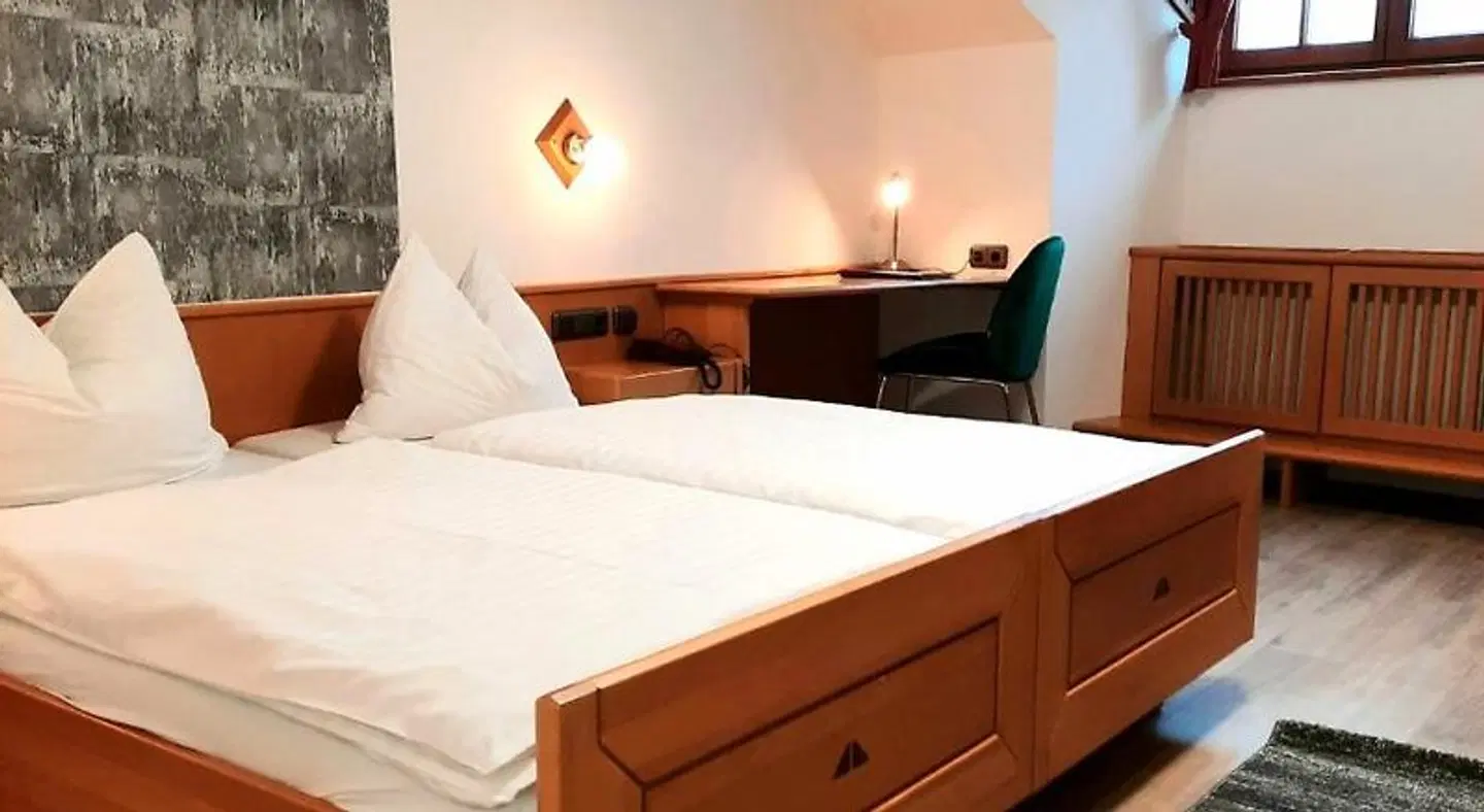 Deim Zum Goldenen Hirschen ROOM_EXAMPLE